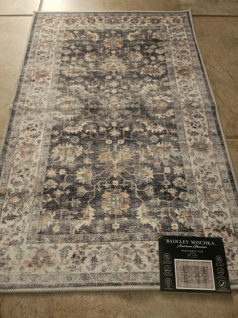 Badgley Mischka Vintage Floral Area Rug 20" x 30"
